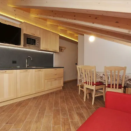 Casa Viola شقة إيزولاشيا